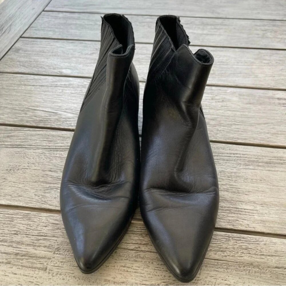 Halogen Skyler Black Point Toe Leather Ankle Boots Womens Size 8